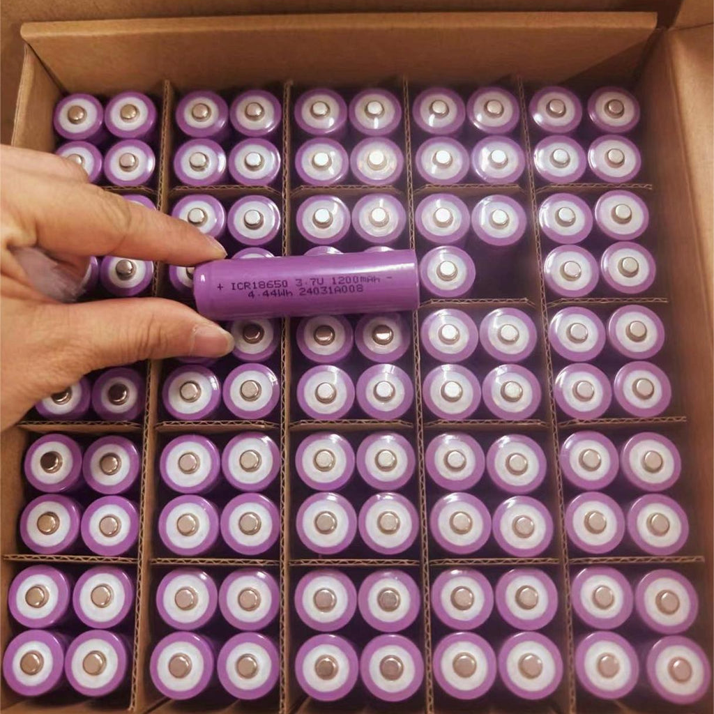 18650 Lithium Ion Rechargeable High Battery (3.7V ? 1200 mAH)